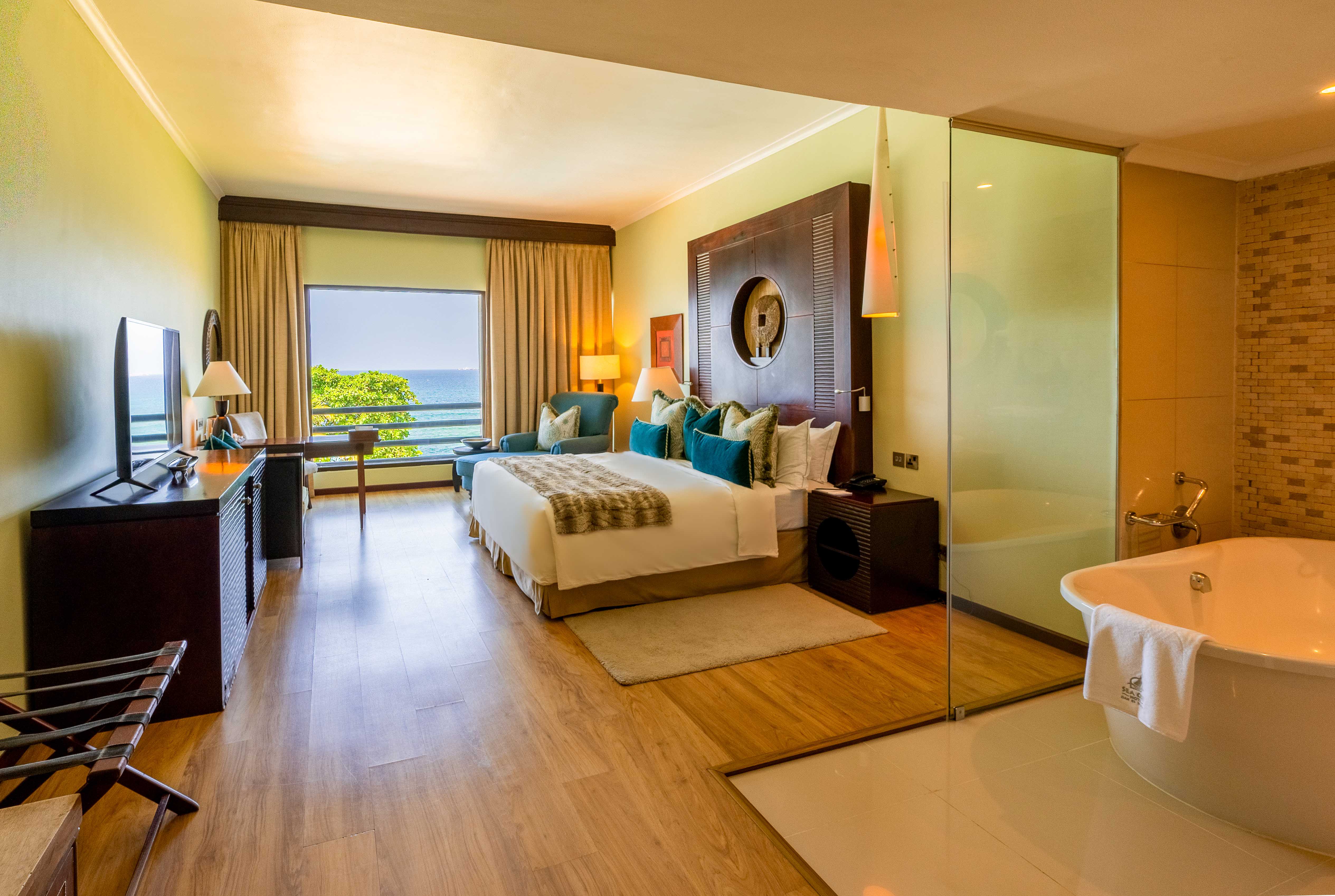 room_title